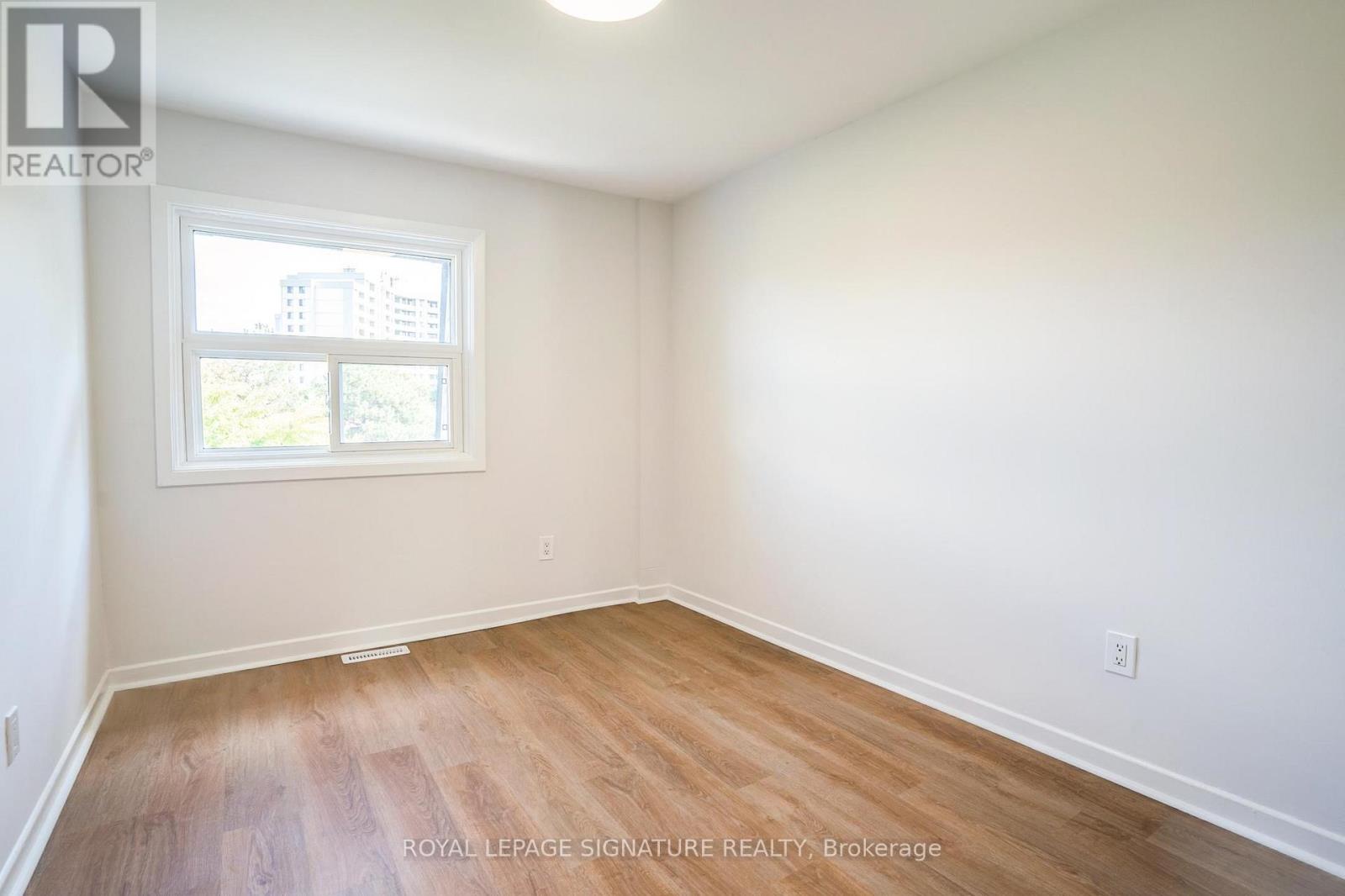 122 Purpledusk Trail, Toronto, Ontario  M1E 4E1 - Photo 8 - E13131912