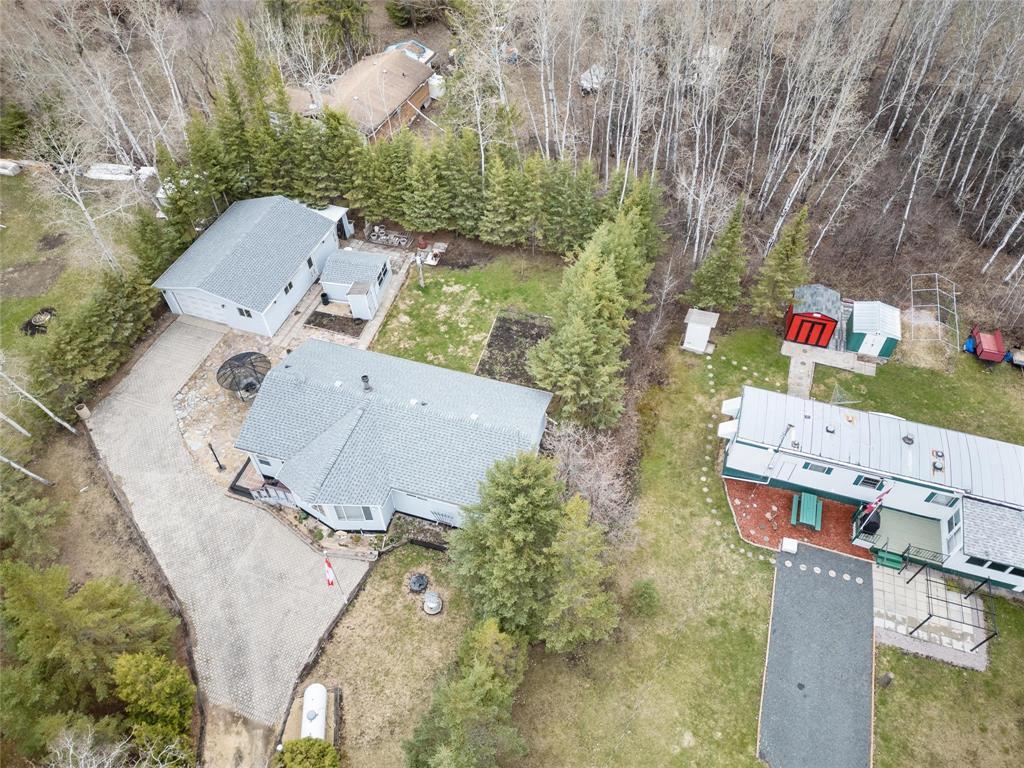 16 Harding Crescent, Lac Du Bonnet Rm, Manitoba  R0E 1A0 - Photo 3 - 202610048