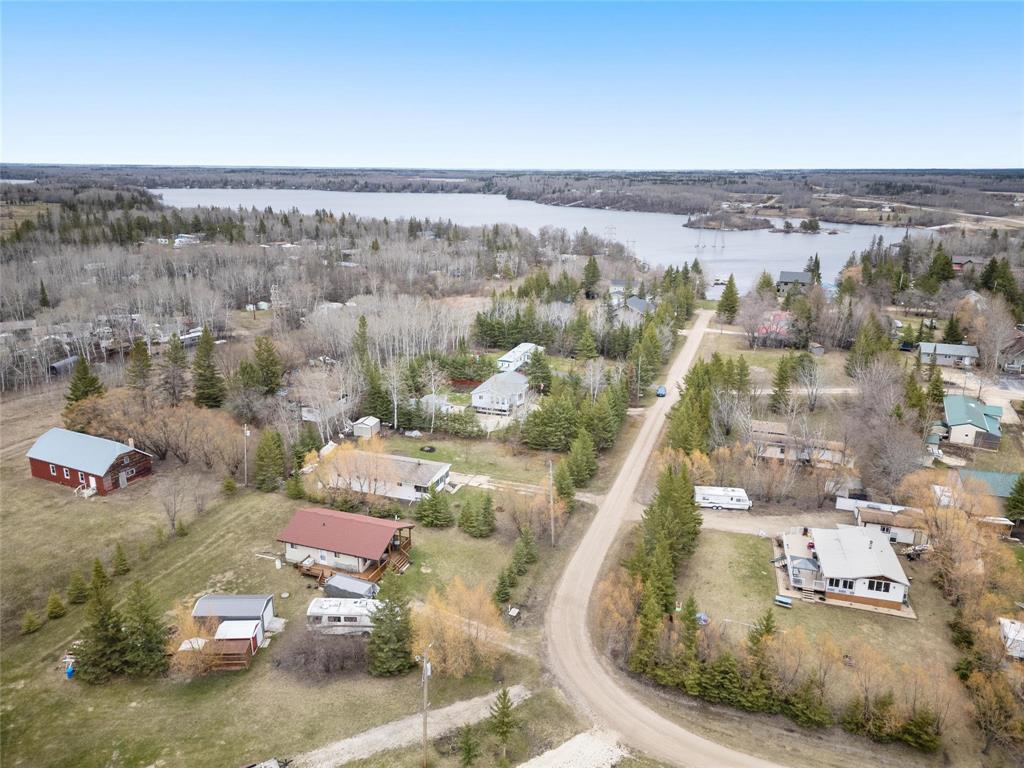 16 Harding Crescent, Lac Du Bonnet Rm, Manitoba  R0E 1A0 - Photo 4 - 202610048