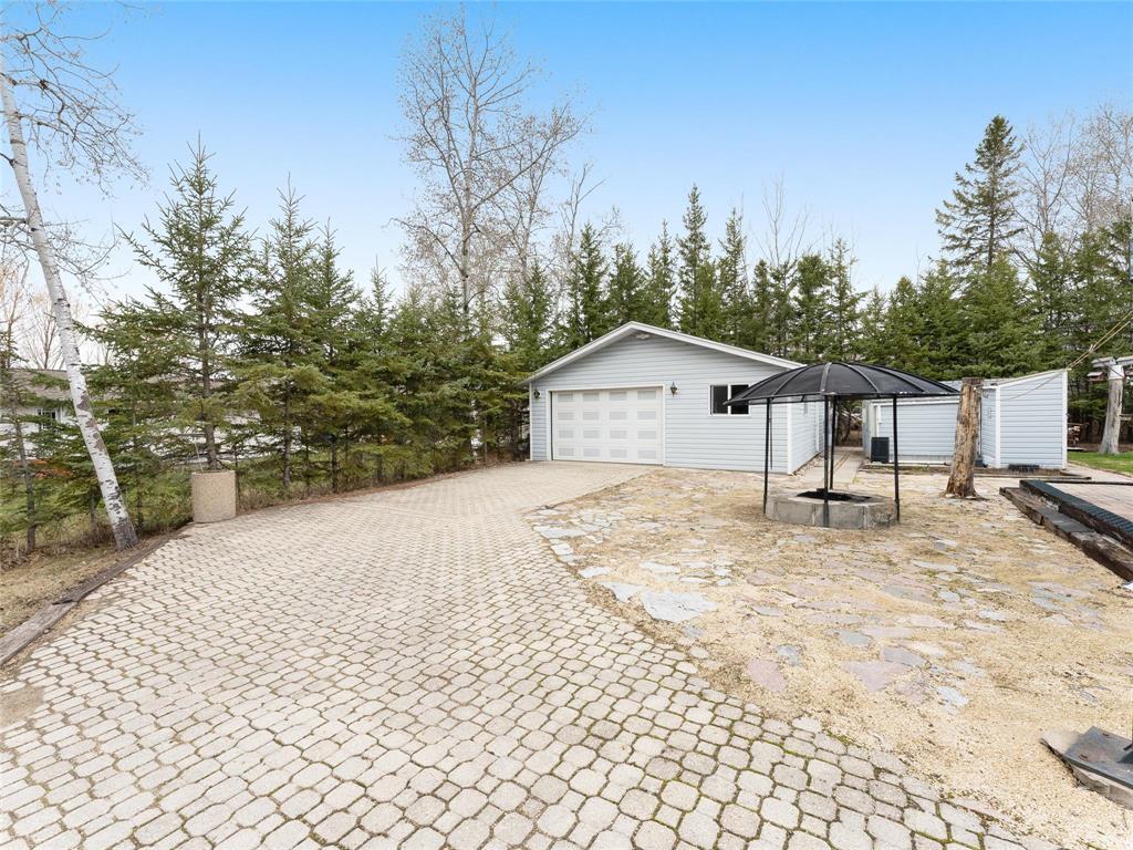 16 Harding Crescent, Lac Du Bonnet Rm, Manitoba  R0E 1A0 - Photo 6 - 202610048