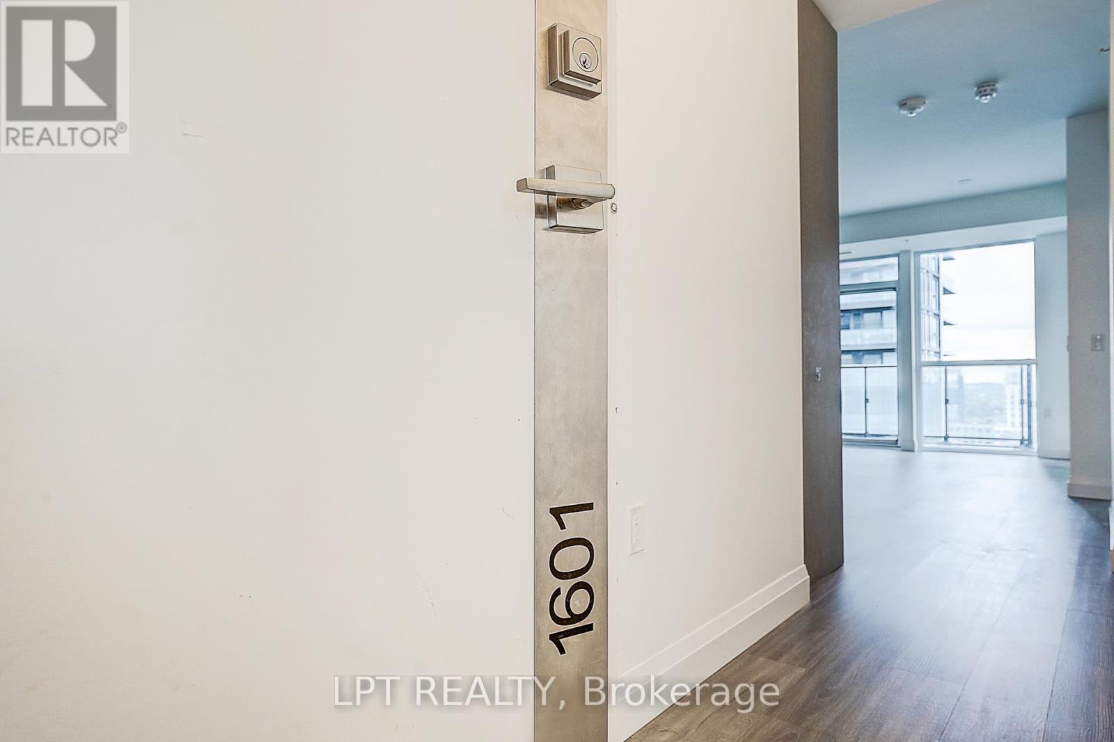1601 - 75 Oneida Crescent, Richmond Hill, Ontario  L4B 0H3 - Photo 13 - N13131826