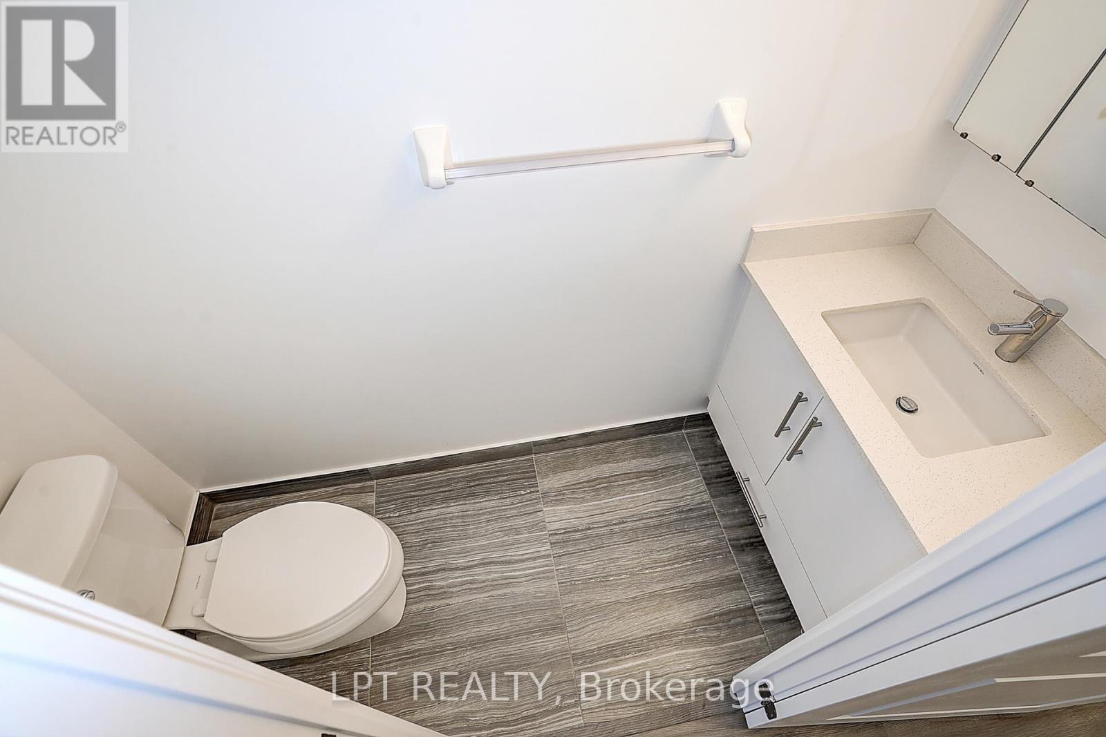 1601 - 75 Oneida Crescent, Richmond Hill, Ontario  L4B 0H3 - Photo 17 - N13131826