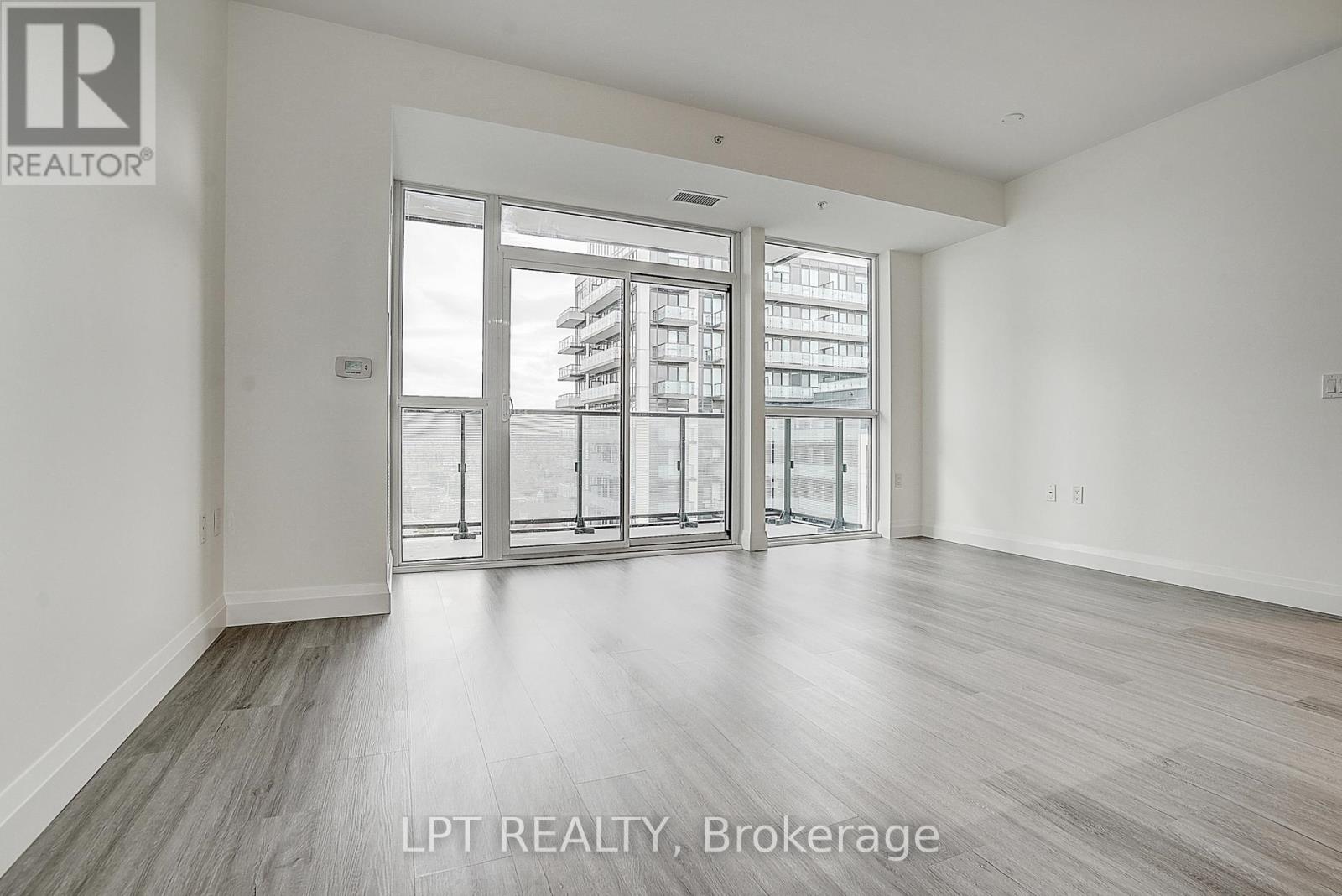 1601 - 75 Oneida Crescent, Richmond Hill, Ontario  L4B 0H3 - Photo 23 - N13131826