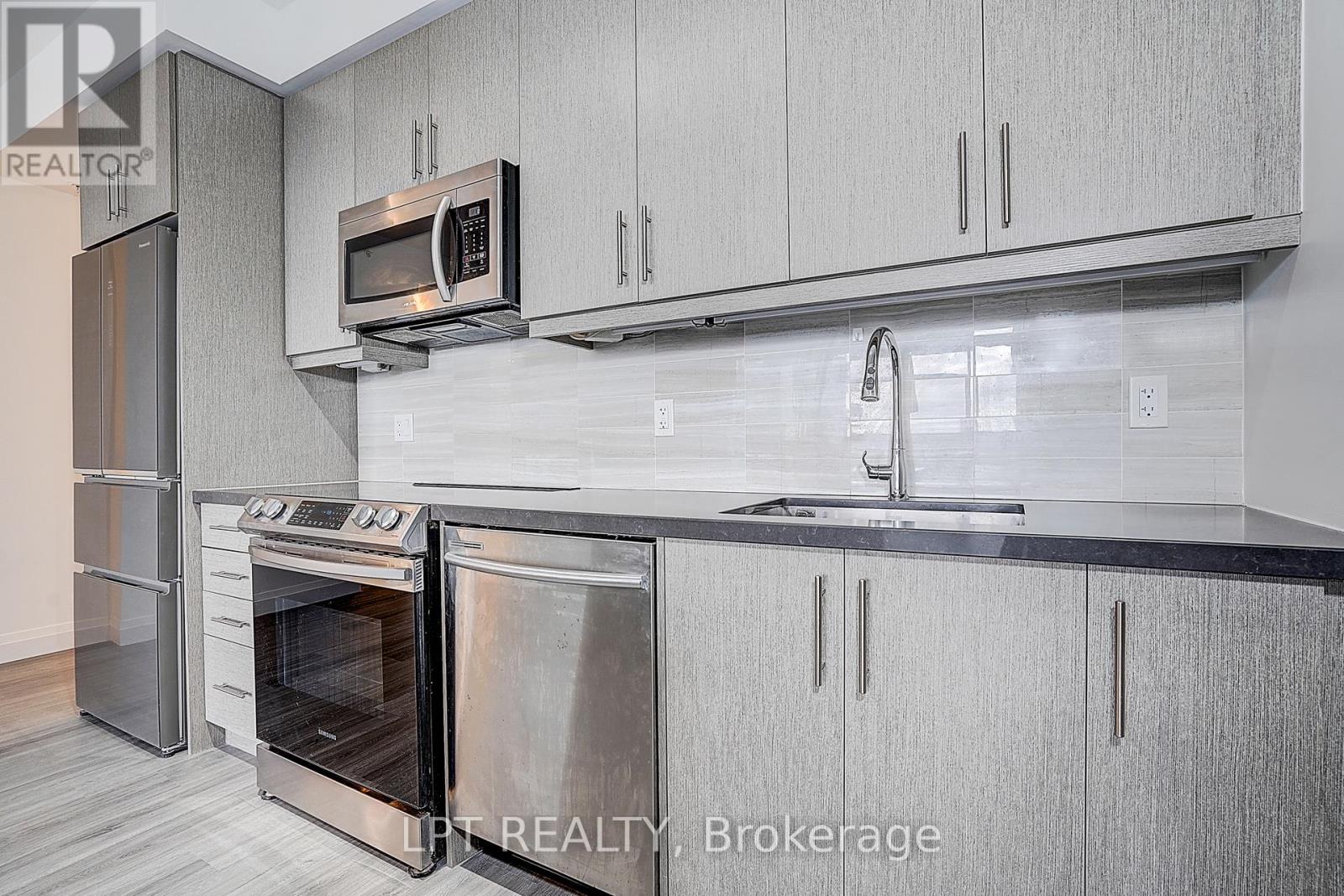 1601 - 75 Oneida Crescent, Richmond Hill, Ontario  L4B 0H3 - Photo 30 - N13131826