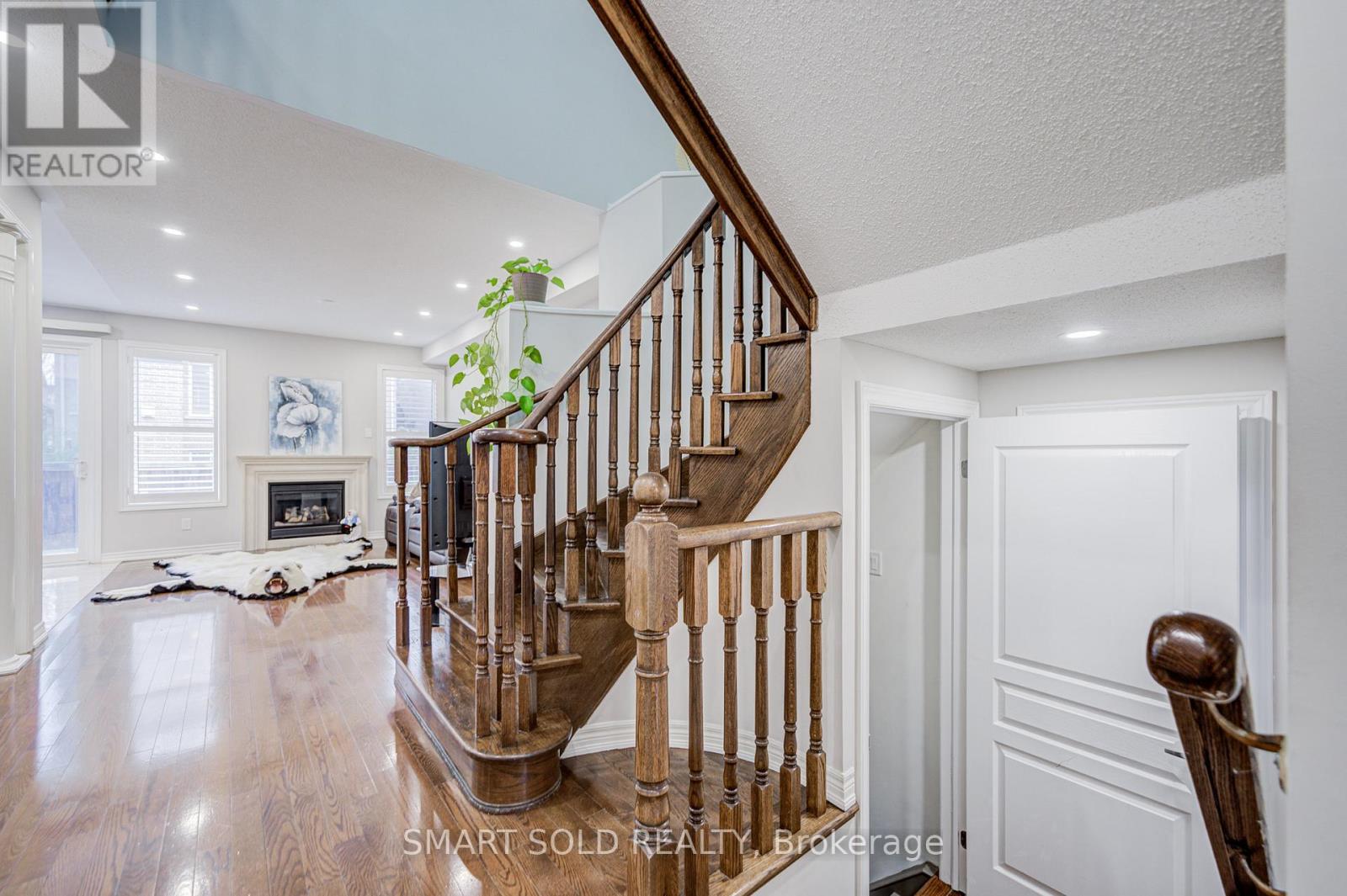 50 Brumstead Drive, Richmond Hill, Ontario  L4E 4Y6 - Photo 7 - N13131860
