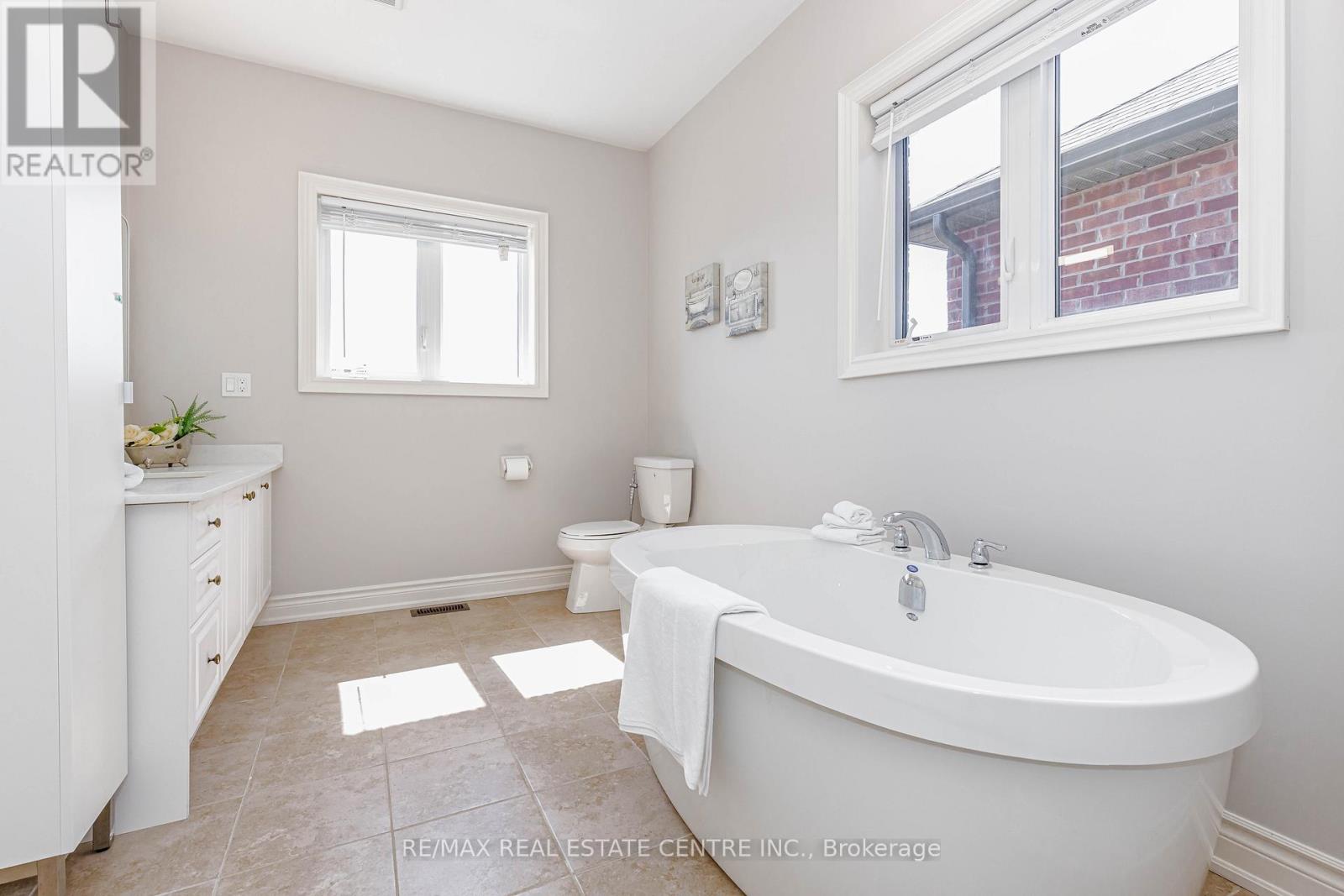 45 Carondale Square, East Gwillimbury, Ontario  L9N 0X6 - Photo 28 - N13131900