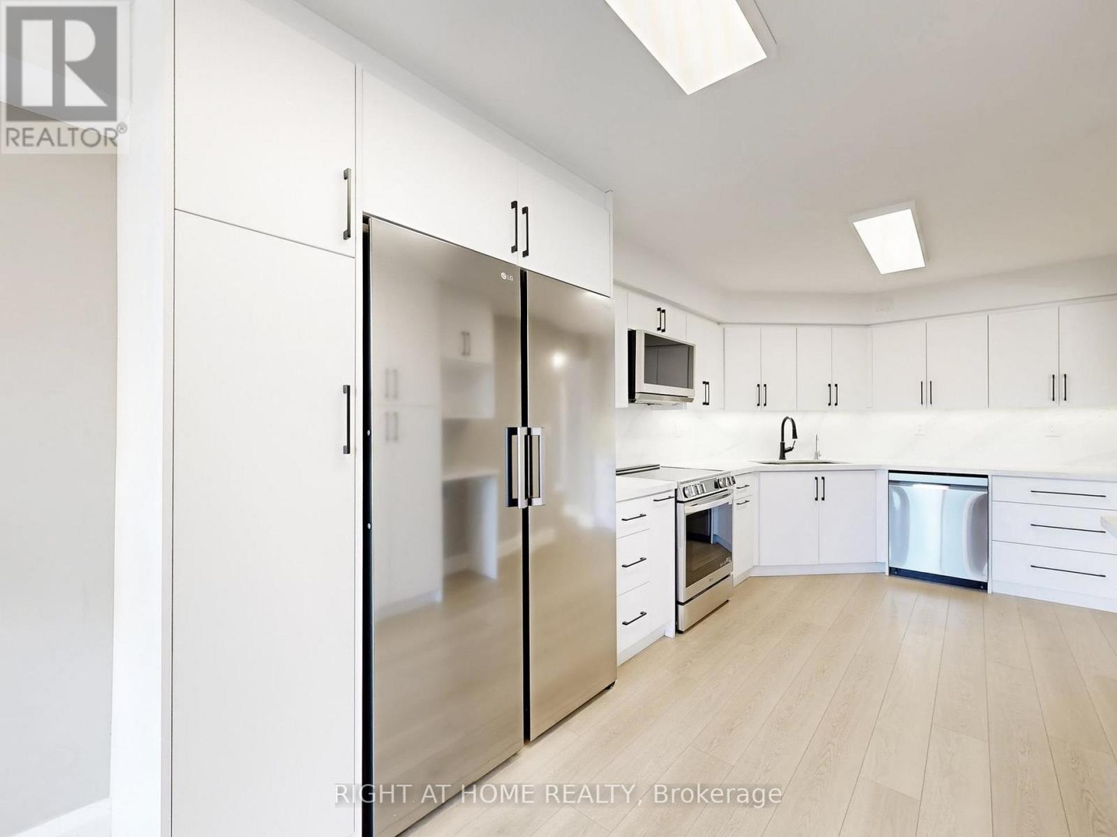 402 - 1 Clark Avenue W, Vaughan (Crestwood-Springfarm-Yorkhill), Ontario  L4J 7Y6 - Photo 10 - N13131908