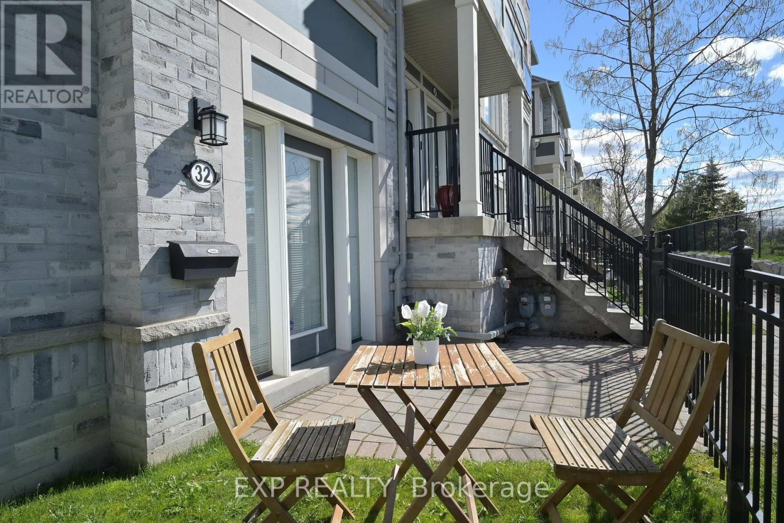 32 - 60 Fairwood Circle, Brampton, Ontario  L6R 0Y6 - Photo 8 - W13067732
