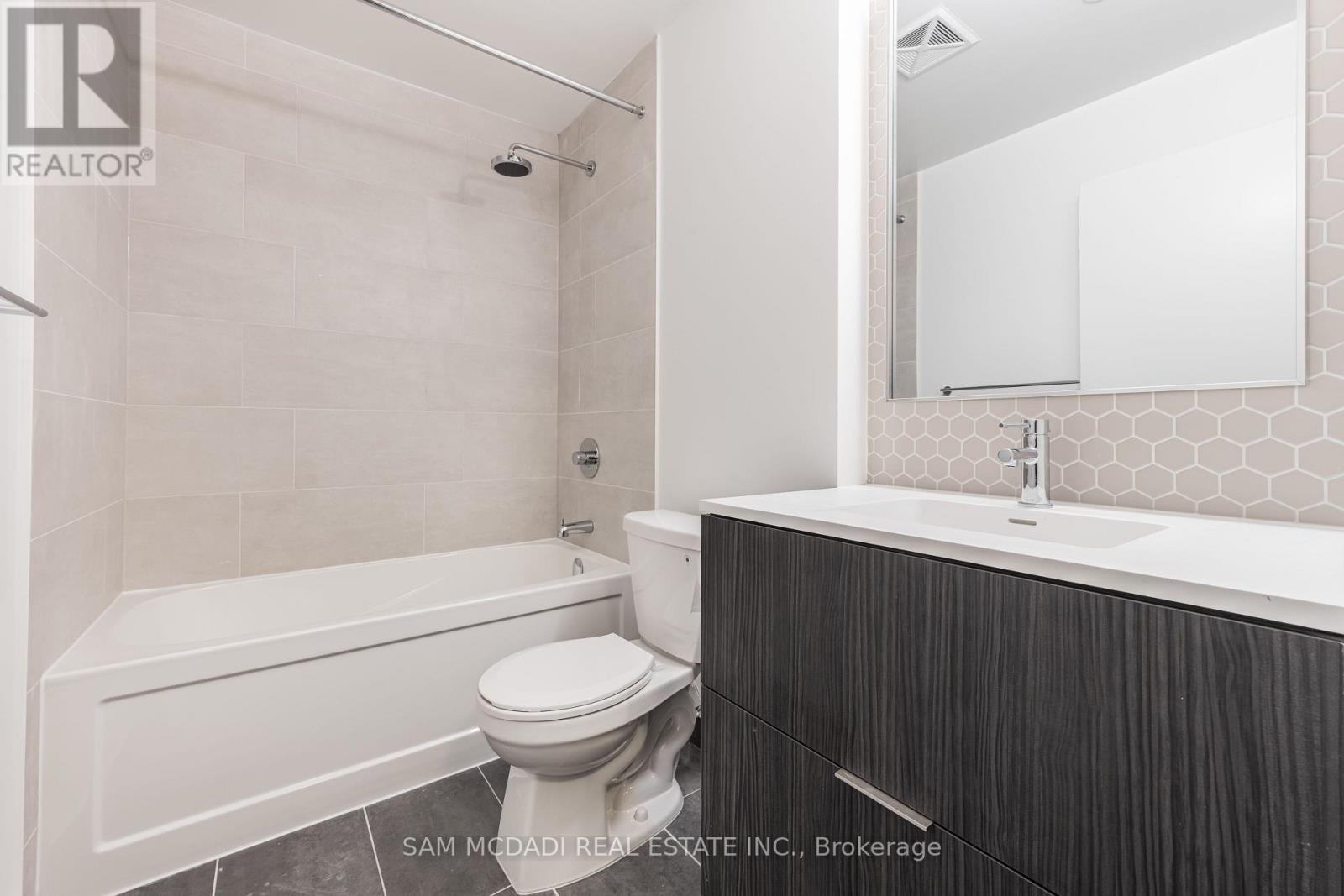 1714 - 2520 Eglinton Avenue W, Mississauga, Ontario  L5M 0Y4 - Photo 5 - W13131862