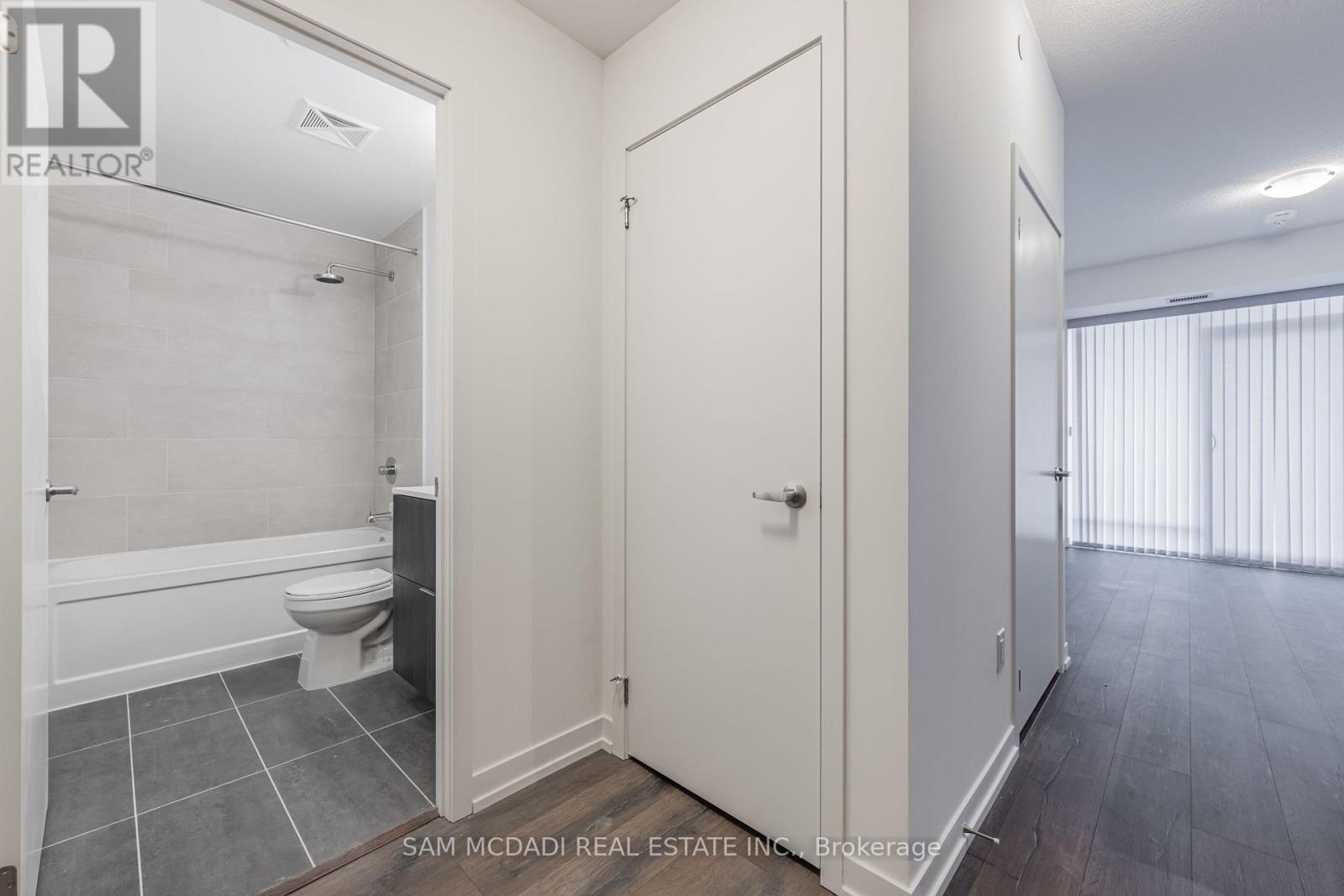 1714 - 2520 Eglinton Avenue W, Mississauga, Ontario  L5M 0Y4 - Photo 6 - W13131862