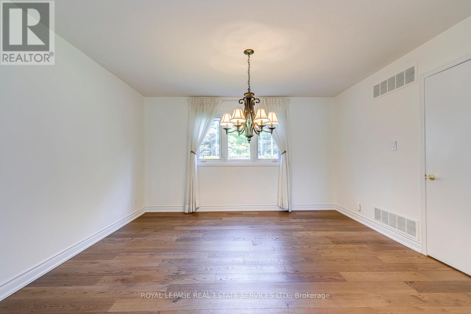 1463 Albion Avenue, Oakville, Ontario  L6J 5T3 - Photo 7 - W13131870