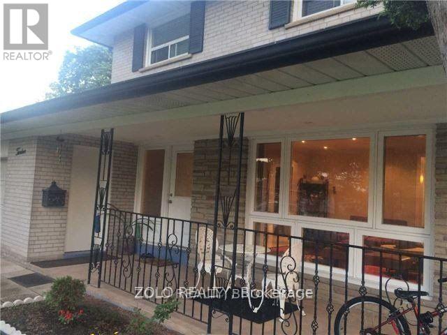 12 Quinby Court, Toronto, Ontario  M9V 2V3 - Photo 2 - W13131920