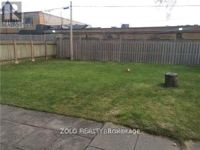 12 Quinby Court, Toronto, Ontario  M9V 2V3 - Photo 20 - W13131920