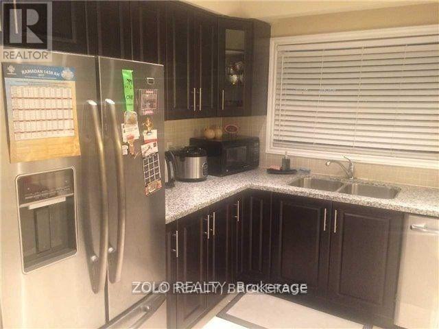 12 Quinby Court, Toronto, Ontario  M9V 2V3 - Photo 7 - W13131920