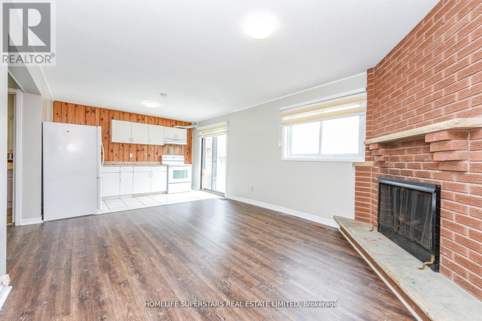 306 Royal Salisbury Way, Brampton, Ontario  L6V 3G5 - Photo 3 - W13131992