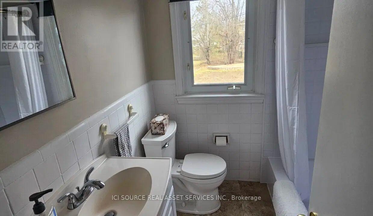 2243 Hillary Avenue, Ottawa, Ontario  K1H 7H7 - Photo 9 - X13131918