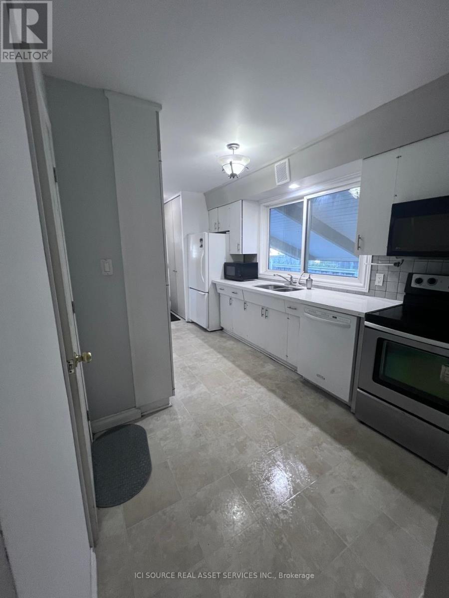 199 Dixie Crescent, Waterloo, Ontario  N2J 3K9 - Photo 1 - X13131950