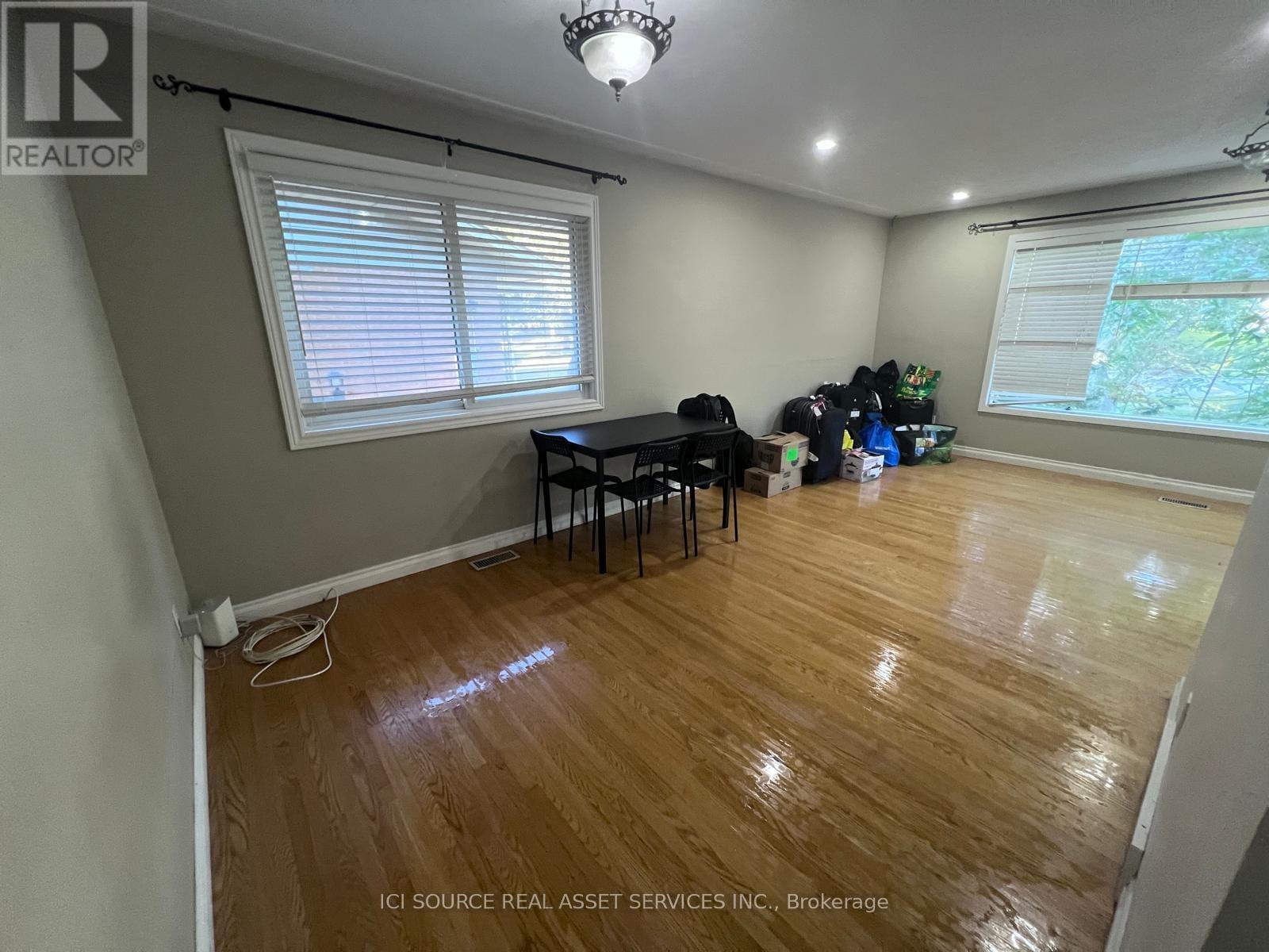 199 Dixie Crescent, Waterloo, Ontario  N2J 3K9 - Photo 2 - X13131950