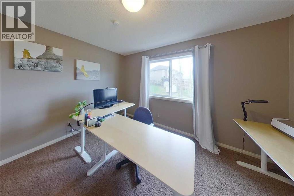 8 Sunset Square, Cochrane, Alberta  T4C 0H4 - Photo 28 - A2310409