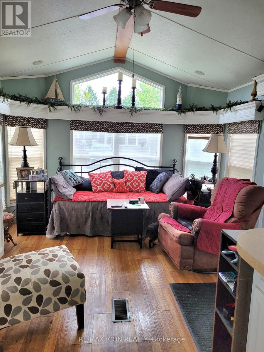 41 Portside Dr - 77719 Bluewater Highway, Bluewater (Bayfield), Ontario  N0M 1G0 - Photo 2 - X13132054