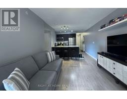 428 - 36 VIA BAGNATO, Toronto, Ontario