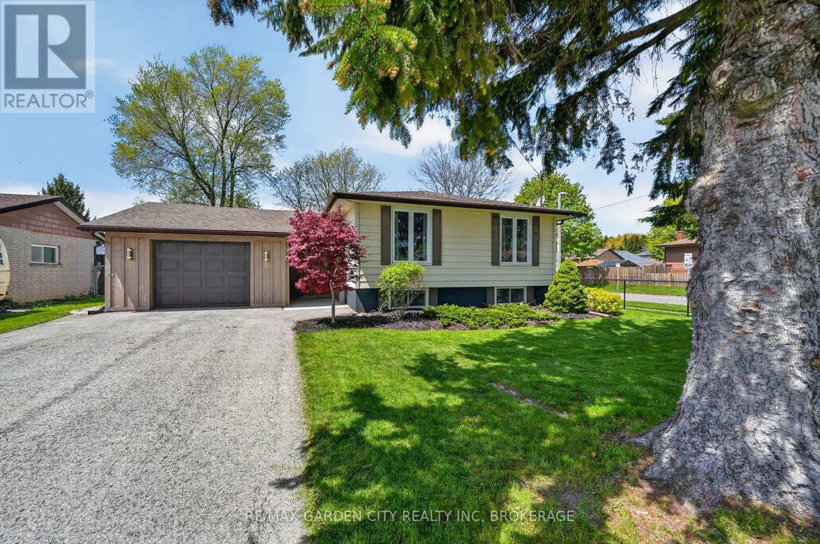 725 CLARE AVENUE, welland (n. welland), Ontario