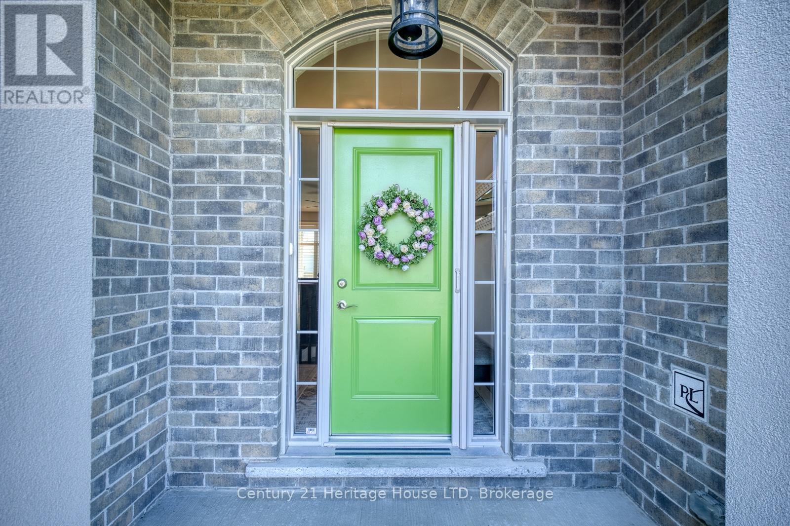 3989 Village Creek Drive, Fort Erie, Ontario  L0S 1S0 - Photo 3 - X13132082