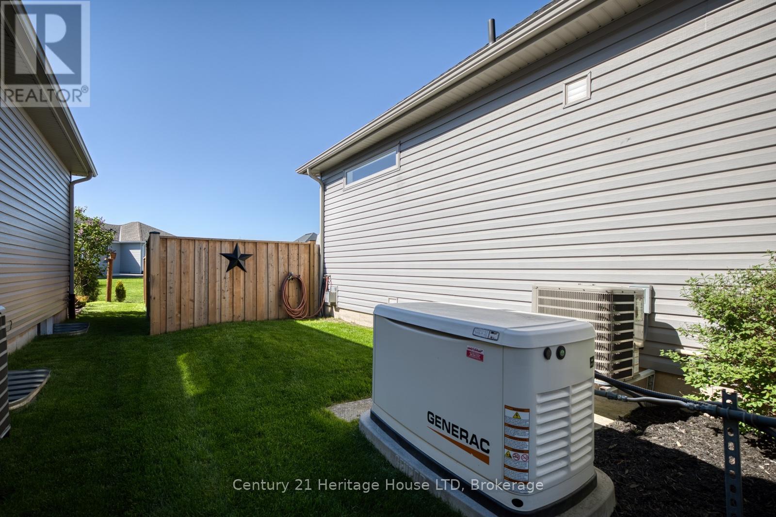 3989 Village Creek Drive, Fort Erie, Ontario  L0S 1S0 - Photo 9 - X13132082