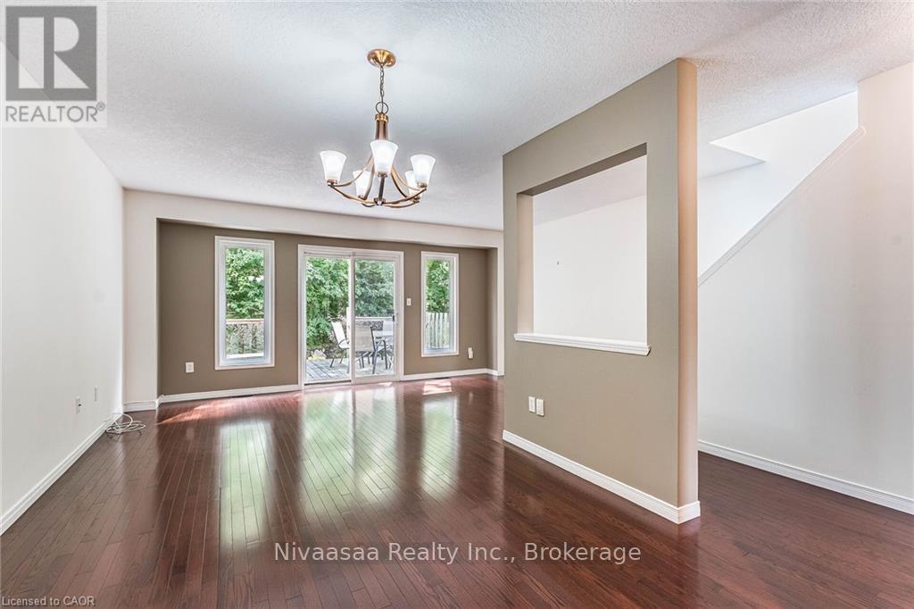 110 Activa Avenue, Waterloo, Ontario  N2E 4K4 - Photo 13 - X13132104
