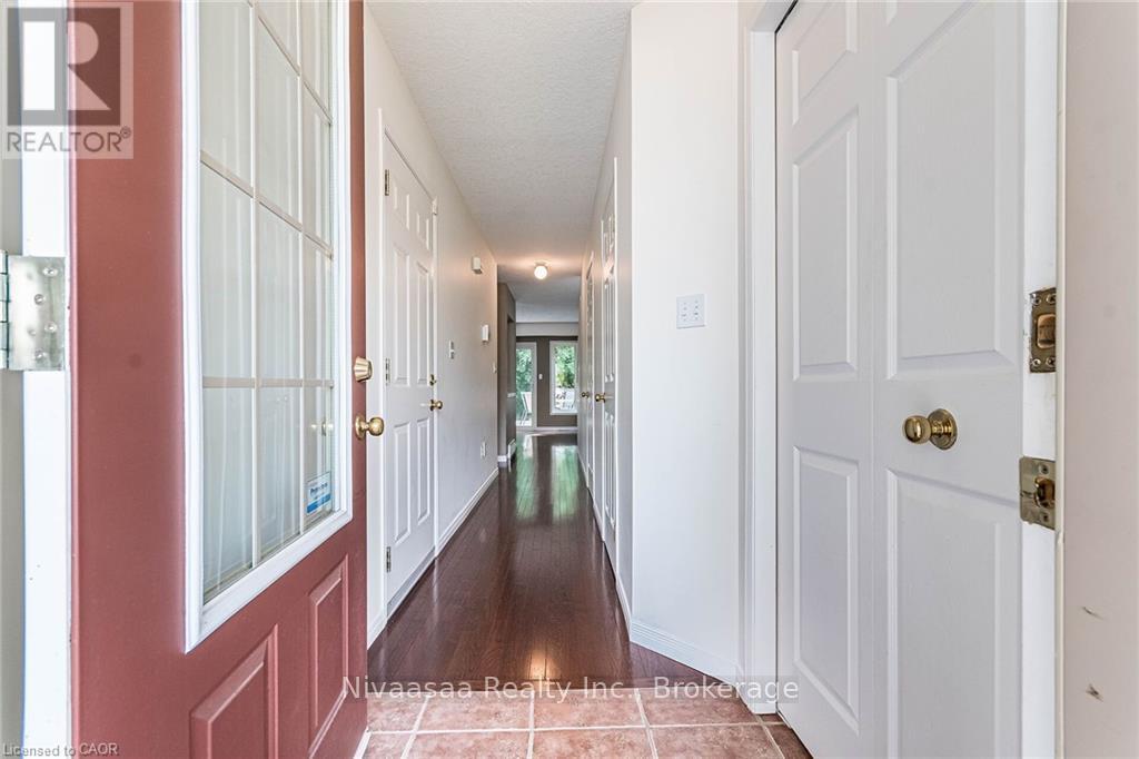 110 Activa Avenue, Waterloo, Ontario  N2E 4K4 - Photo 2 - X13132104