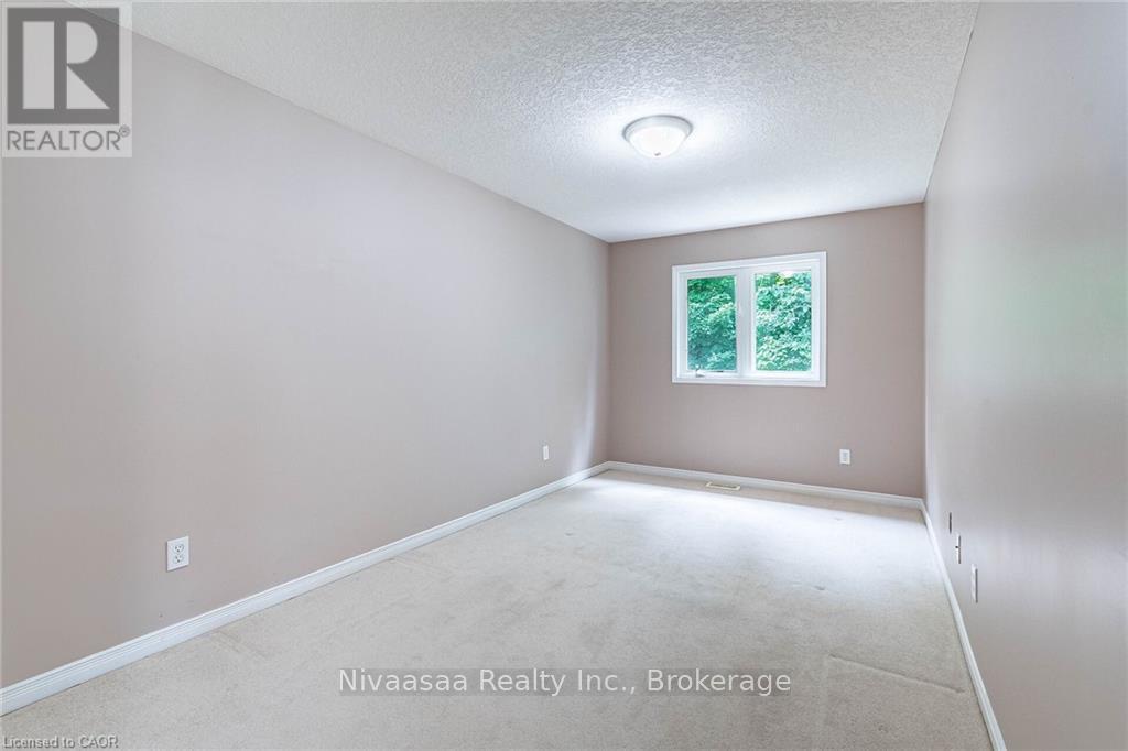 110 Activa Avenue, Waterloo, Ontario  N2E 4K4 - Photo 29 - X13132104