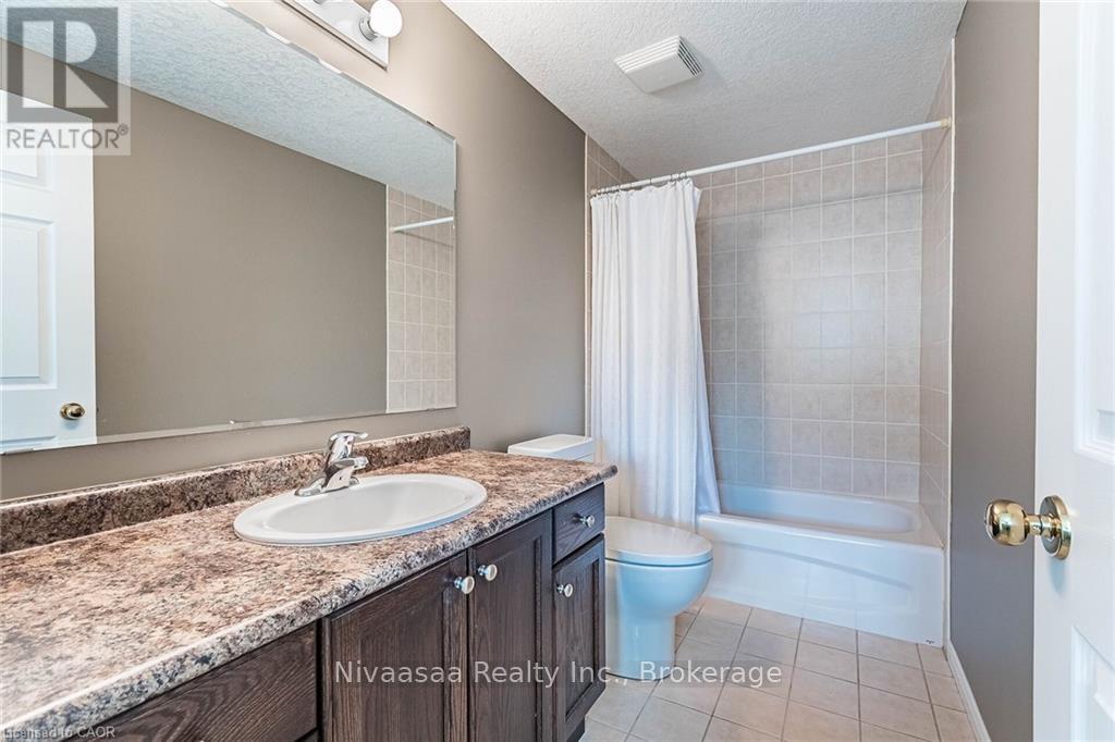 110 Activa Avenue, Waterloo, Ontario  N2E 4K4 - Photo 31 - X13132104