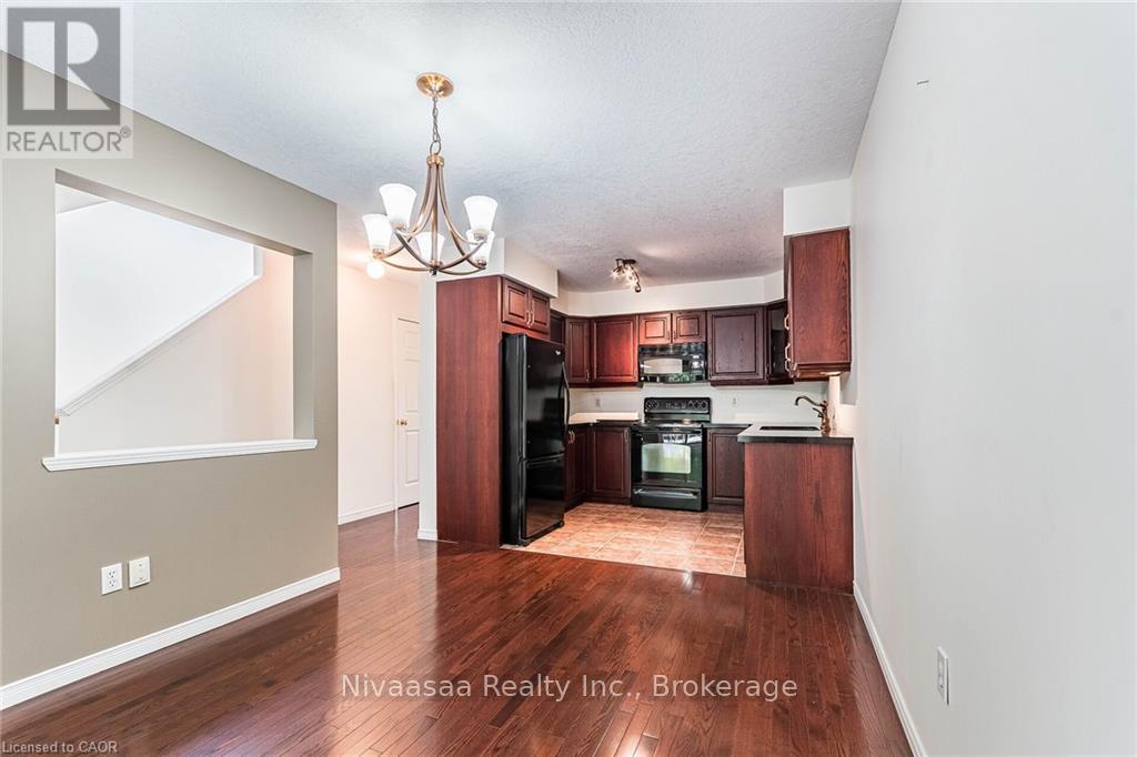 110 Activa Avenue, Waterloo, Ontario  N2E 4K4 - Photo 9 - X13132104