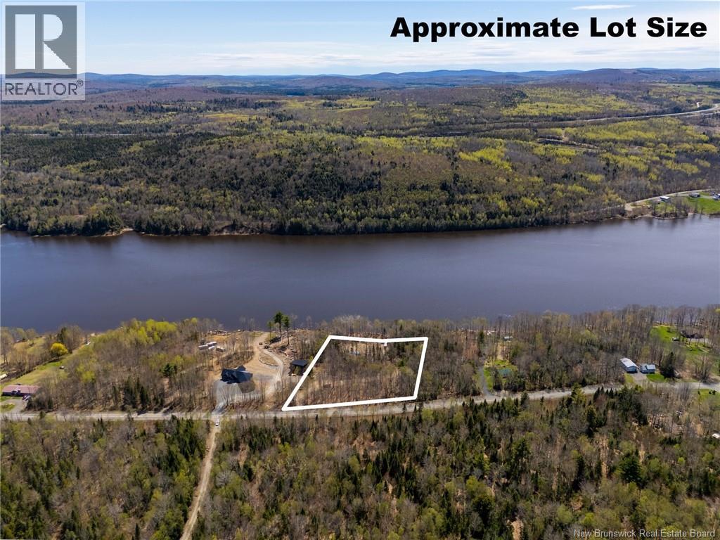 961 Route 105, Southampton, New Brunswick  E6G 1K9 - Photo 1 - NB139481