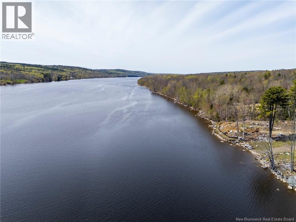 961 Route 105, Southampton, New Brunswick  E6G 1K9 - Photo 11 - NB139481