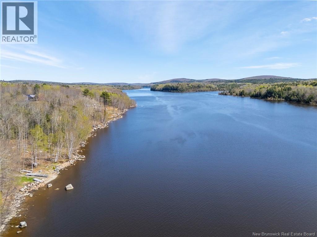961 Route 105, Southampton, New Brunswick  E6G 1K9 - Photo 9 - NB139481
