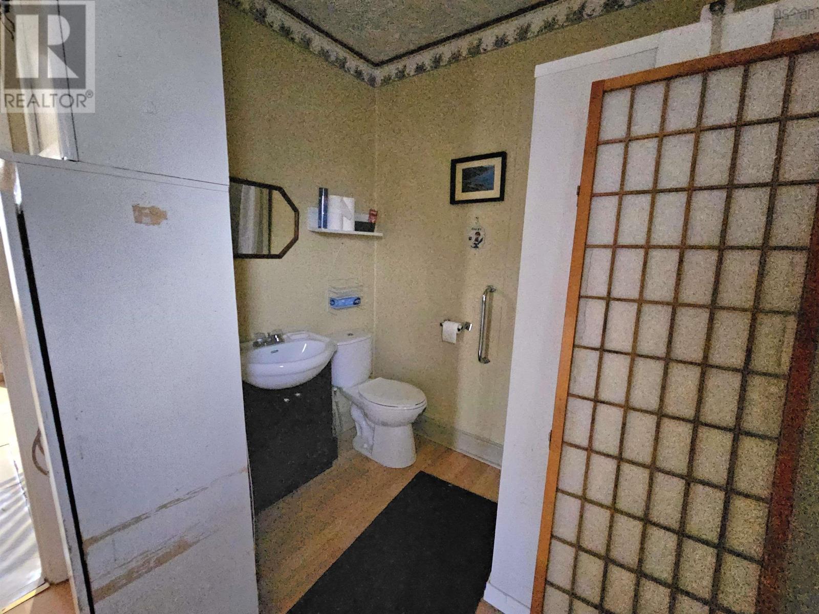 140 Willow Street, Sydney, Nova Scotia  B1P 3A4 - Photo 13 - 202610308