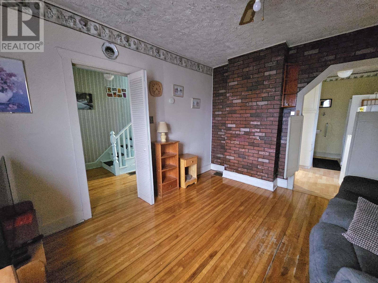 140 Willow Street, Sydney, Nova Scotia  B1P 3A4 - Photo 17 - 202610308