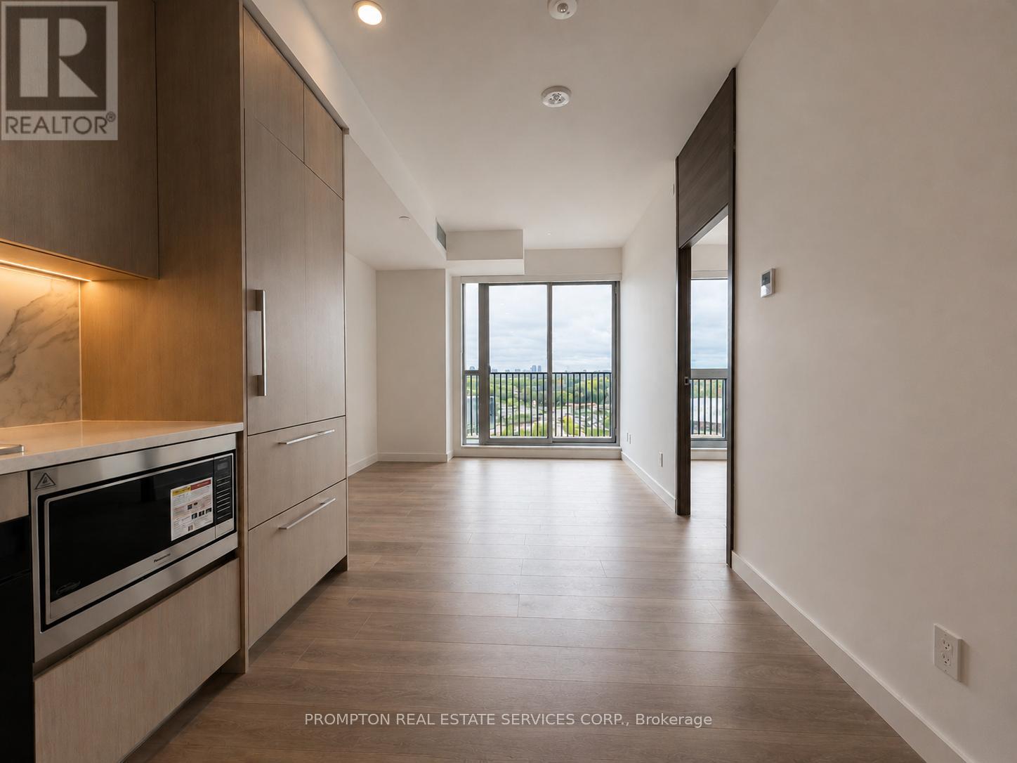 1105 - 18 ESTHER SHINER BOULEVARD