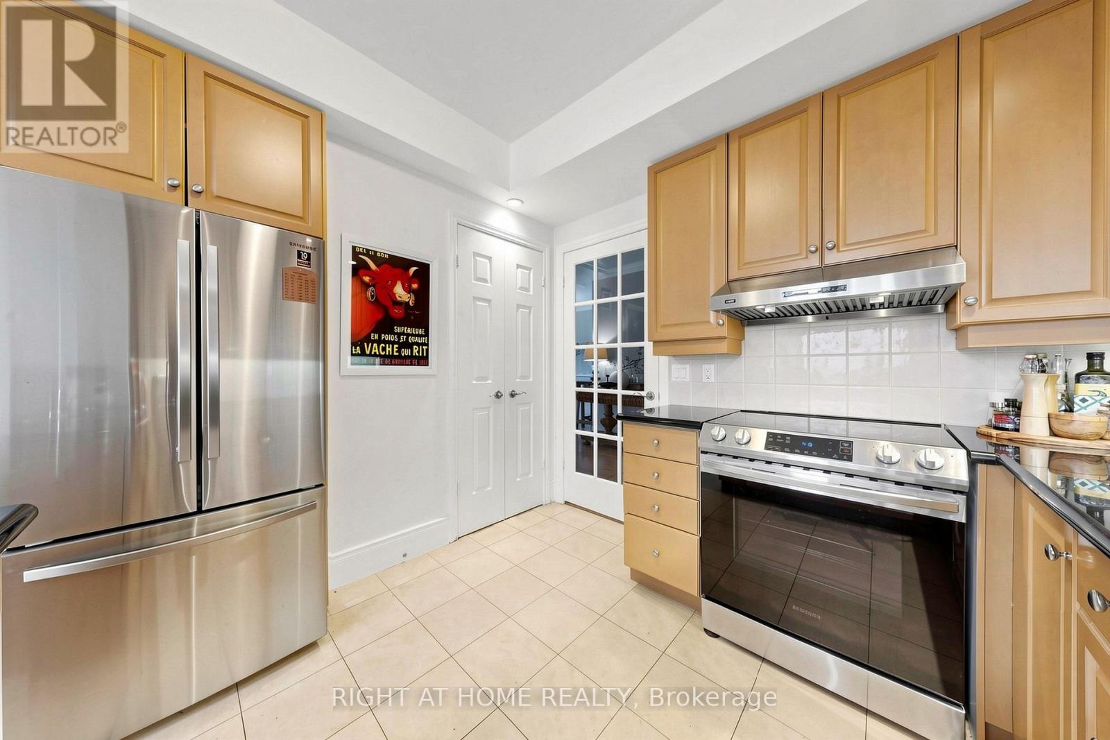 Ph4 - 123 Eglinton Avenue E, Toronto, Ontario  M4P 1J2 - Photo 25 - C13132016