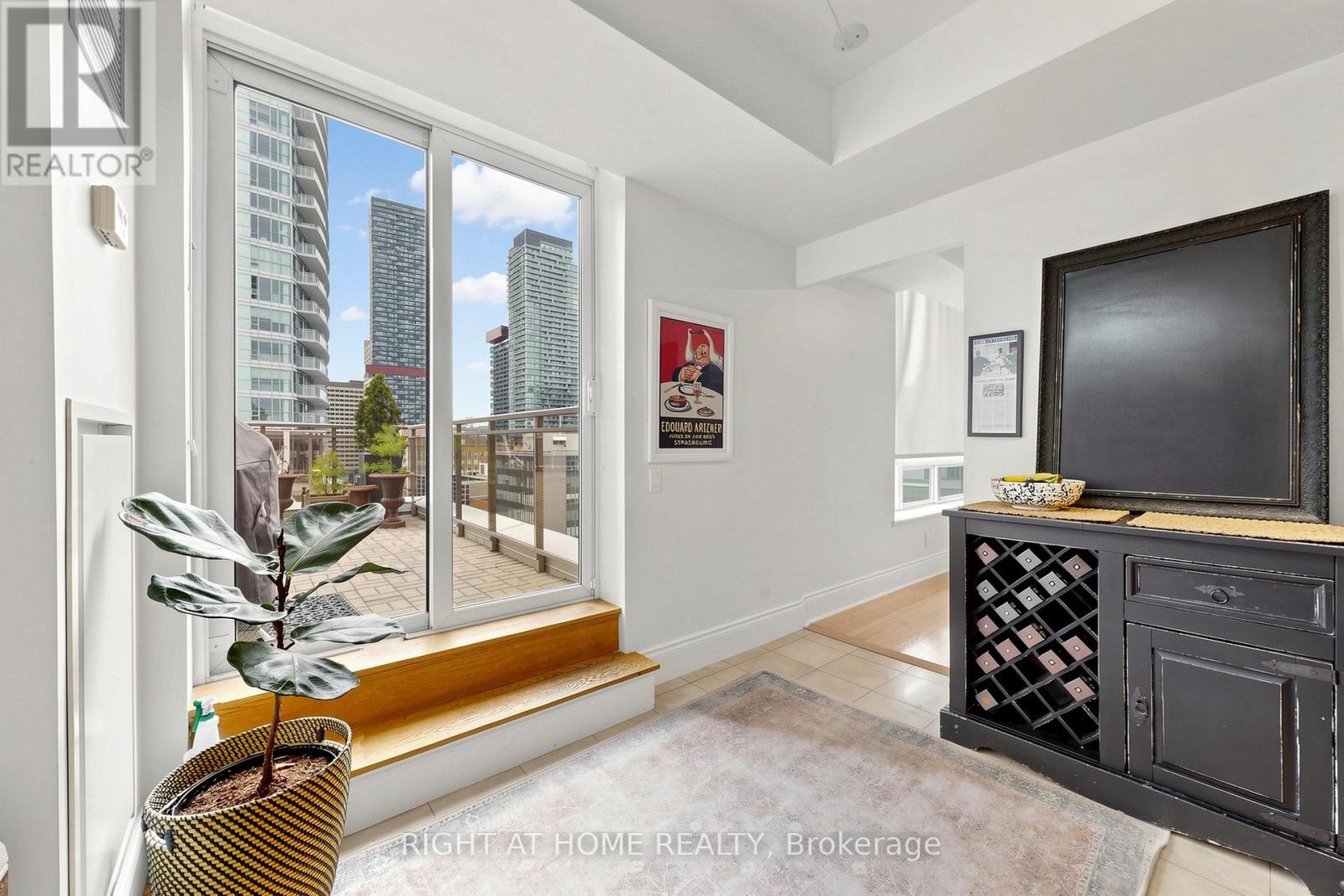 Ph4 - 123 Eglinton Avenue E, Toronto, Ontario  M4P 1J2 - Photo 31 - C13132016