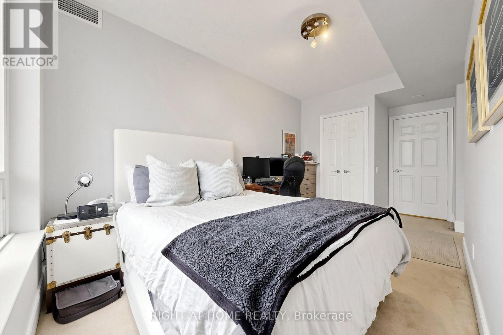 Ph4 - 123 Eglinton Avenue E, Toronto, Ontario  M4P 1J2 - Photo 36 - C13132016