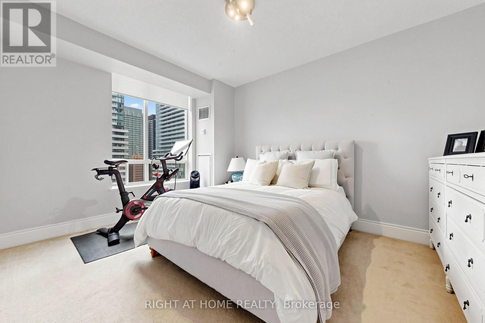 Ph4 - 123 Eglinton Avenue E, Toronto, Ontario  M4P 1J2 - Photo 40 - C13132016