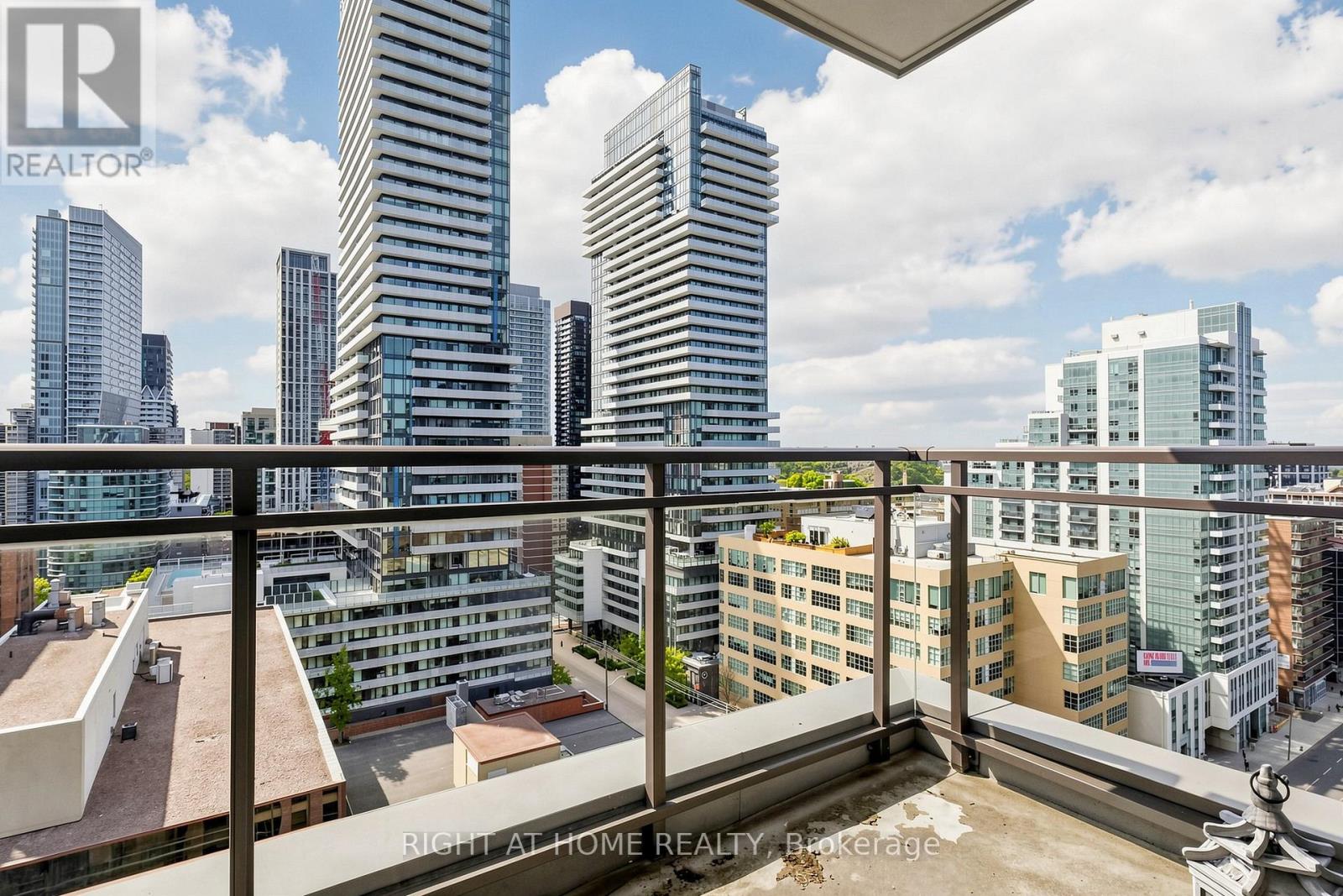 Ph4 - 123 Eglinton Avenue E, Toronto, Ontario  M4P 1J2 - Photo 43 - C13132016