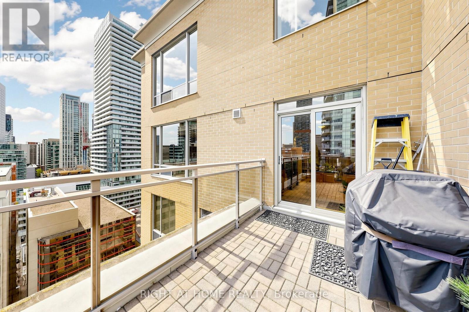 Ph4 - 123 Eglinton Avenue E, Toronto, Ontario  M4P 1J2 - Photo 45 - C13132016