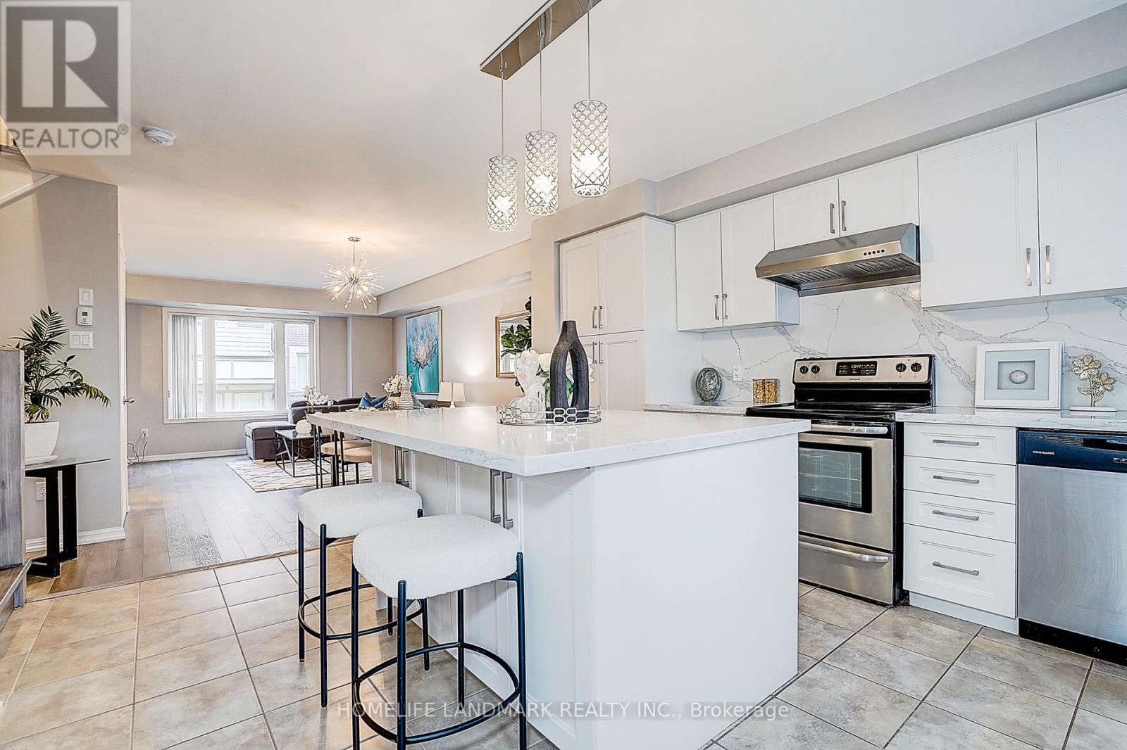 61 Burton Howard Drive, Aurora, Ontario  L4G 0S1 - Photo 18 - N13132002