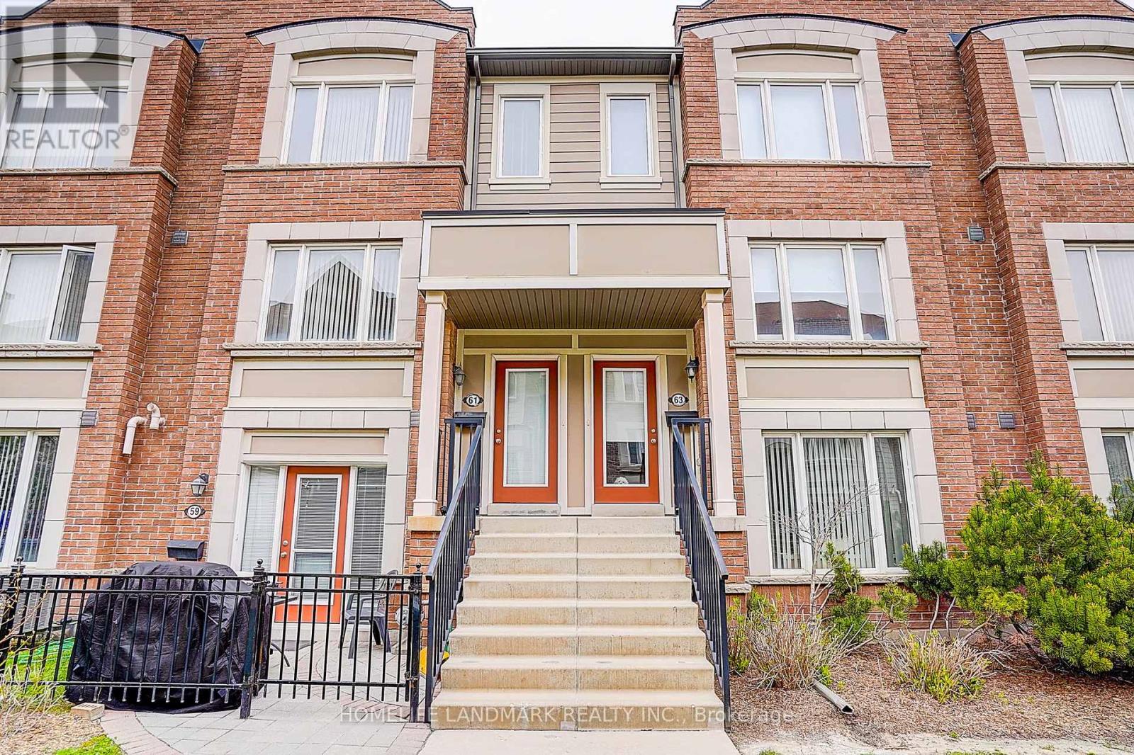 61 Burton Howard Drive, Aurora, Ontario  L4G 0S1 - Photo 3 - N13132002