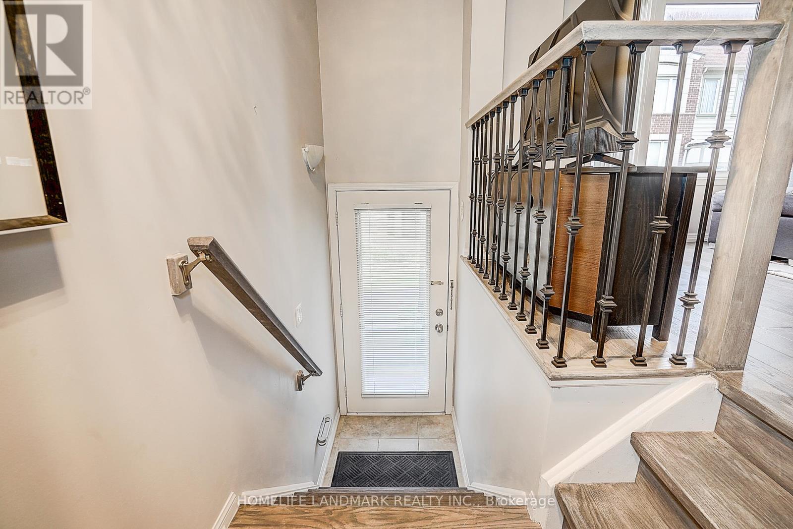 61 Burton Howard Drive, Aurora, Ontario  L4G 0S1 - Photo 4 - N13132002