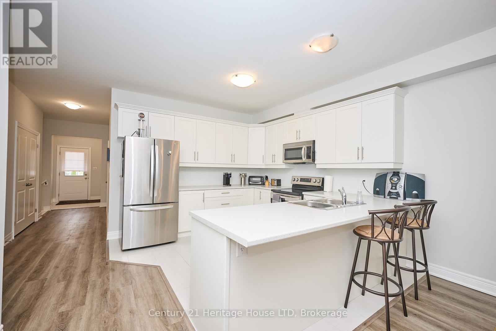 427 Williams Crescent, Fort Erie, Ontario  L2A 4P6 - Photo 5 - X12681838