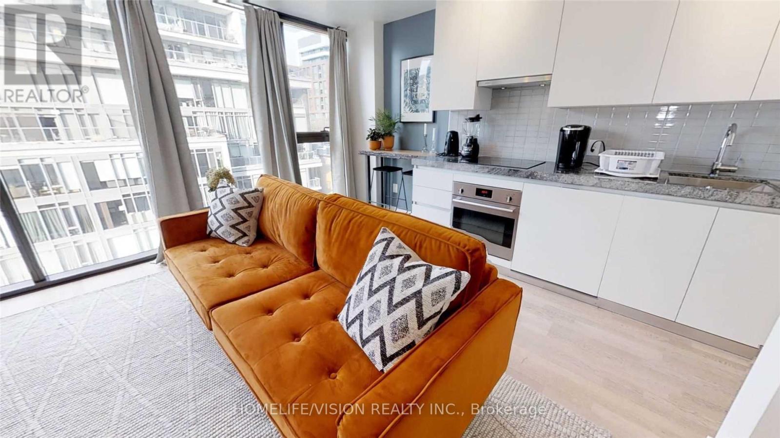 621 - 629 King Street W, Toronto, Ontario M5V 1M5 - Photo 2 - C13131998